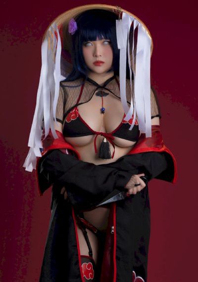 动漫女被黄漫扒衣_720手机在线看