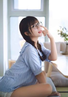 光影下的少女_HD高清免费观看