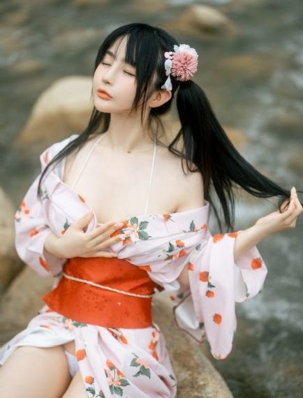 女学生的沙龙室3中文字幕_蓝光最新电影在线观看