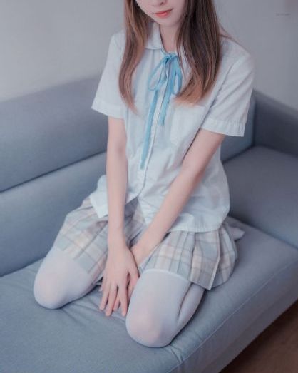 奇怪的邻居_高清视频在线观看