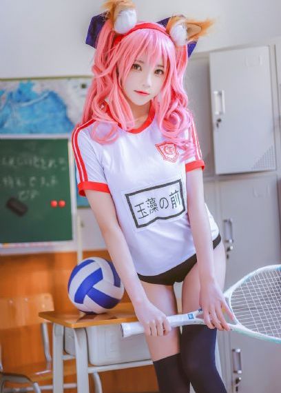 女室友自愿成为我的脚奴_电影免费观看