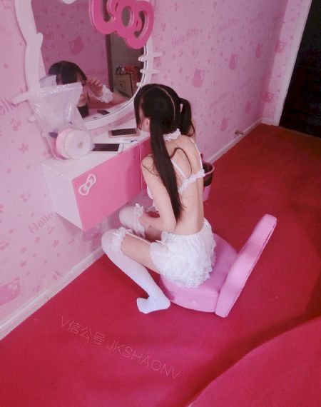 扒开黑女人的p大荫蒂_BD英语免费观看最新